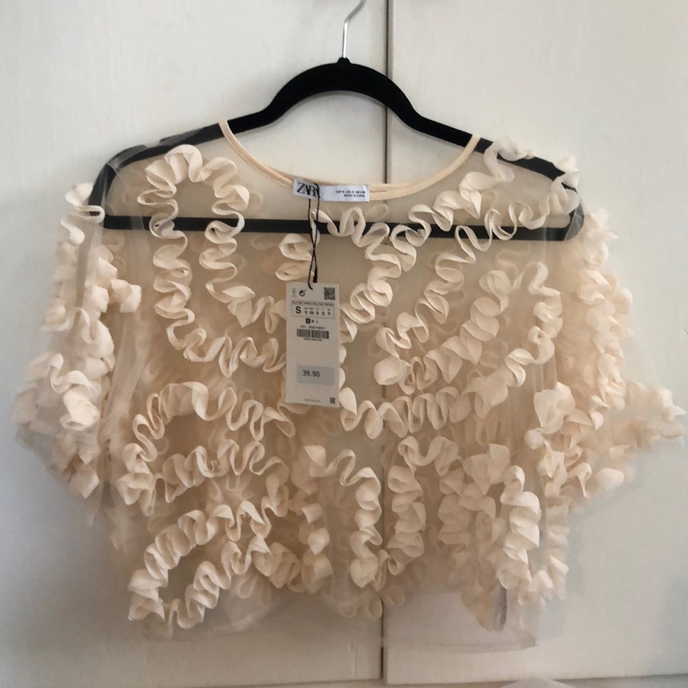 ZARA nwt ruffled cream crop top